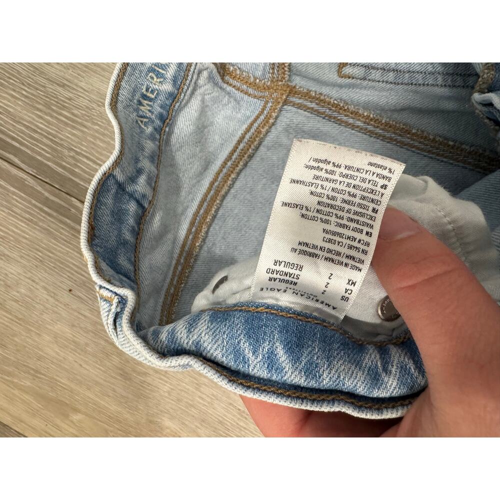 American Eagle High Rise 90's BF jeans - Picture 9 of 10